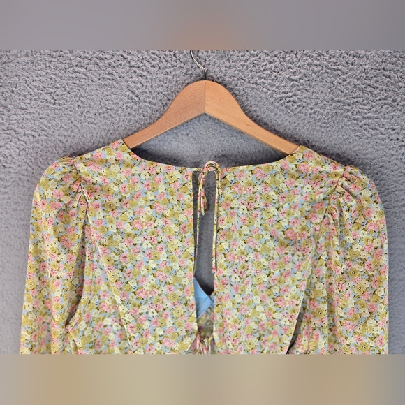 Astr The Label Womens Tie Back Ruffle Cropped Blouse Sz XL Mustard Pink Ditsy - Picture 8 of 14
